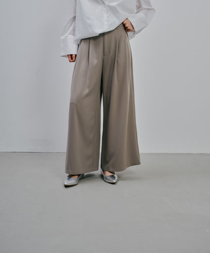 Tuck Pants [603356] greige